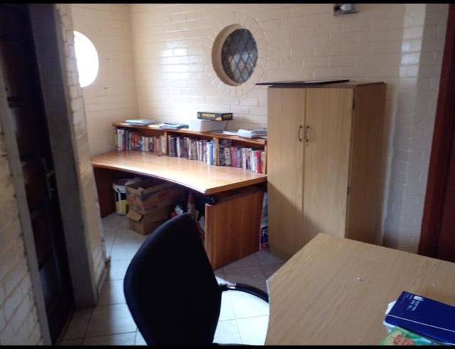 3 BEDROOM HOUSE FOR SALE IN KENSINGTON